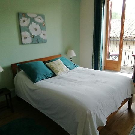 Bed and breakfast Aux douces nuits de Rivel Extérieur photo