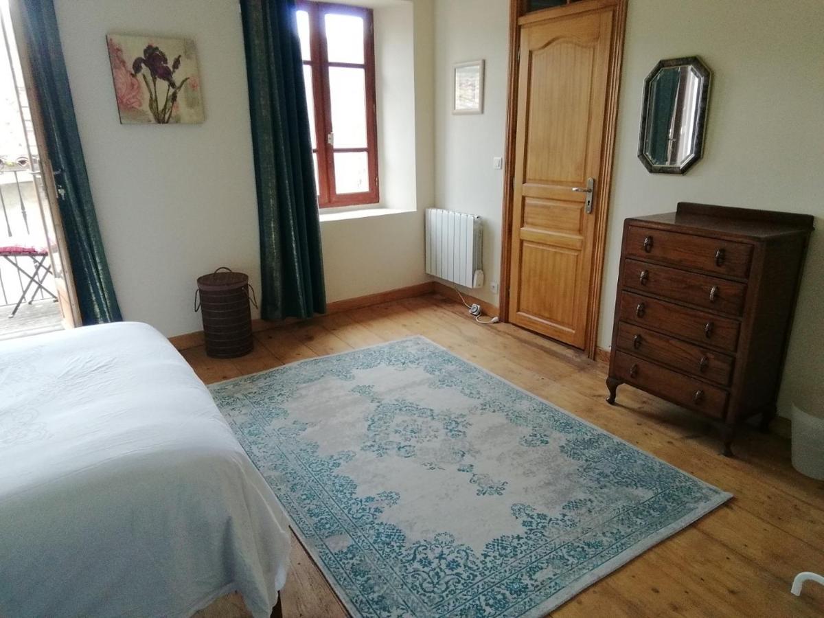 Bed and breakfast Aux douces nuits de Rivel Extérieur photo