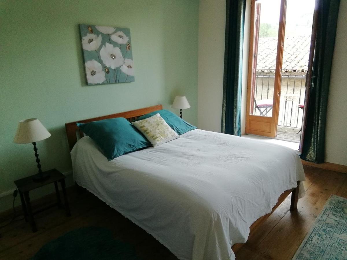Bed and breakfast Aux douces nuits de Rivel Extérieur photo